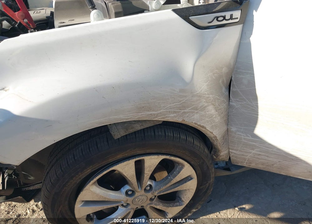 2015 KIA SOUL VIN: KNDJP3A58F7179674
