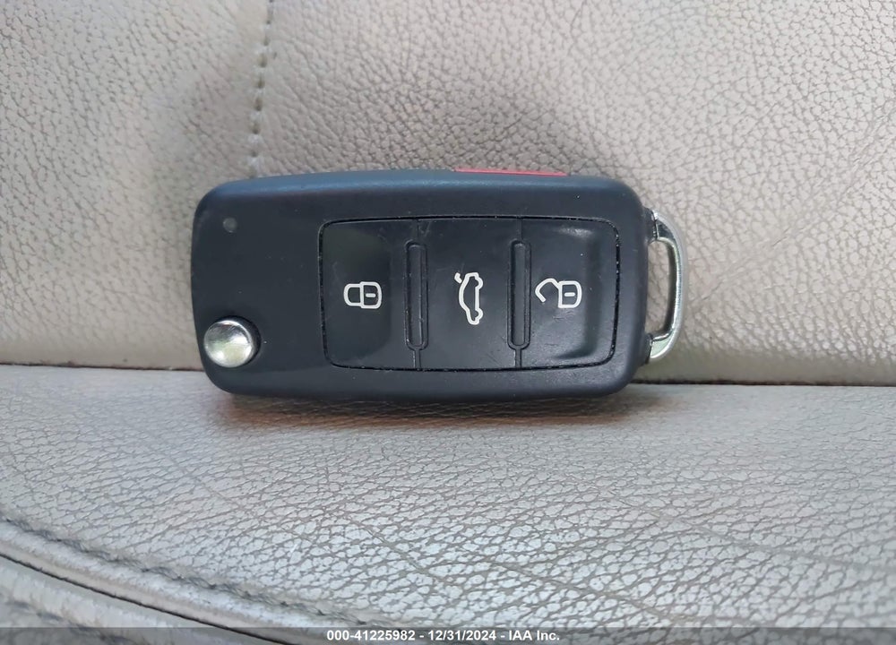 2013 VOLKSWAGEN TIGUAN SEL VIN: WVGBV7AX0DW512774