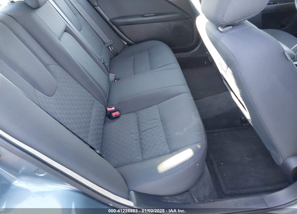2011 FORD FUSION VIN: 3FAHP0HA9BR146613