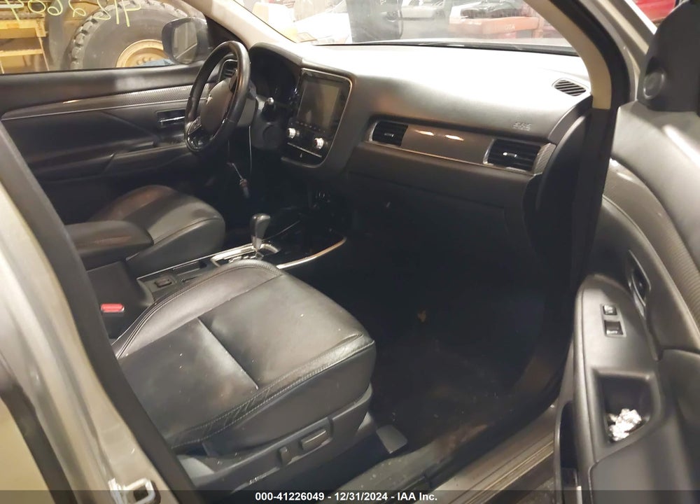 2020 MITSUBISHI OUTLANDER VIN: JA4AD3A32LZ019498