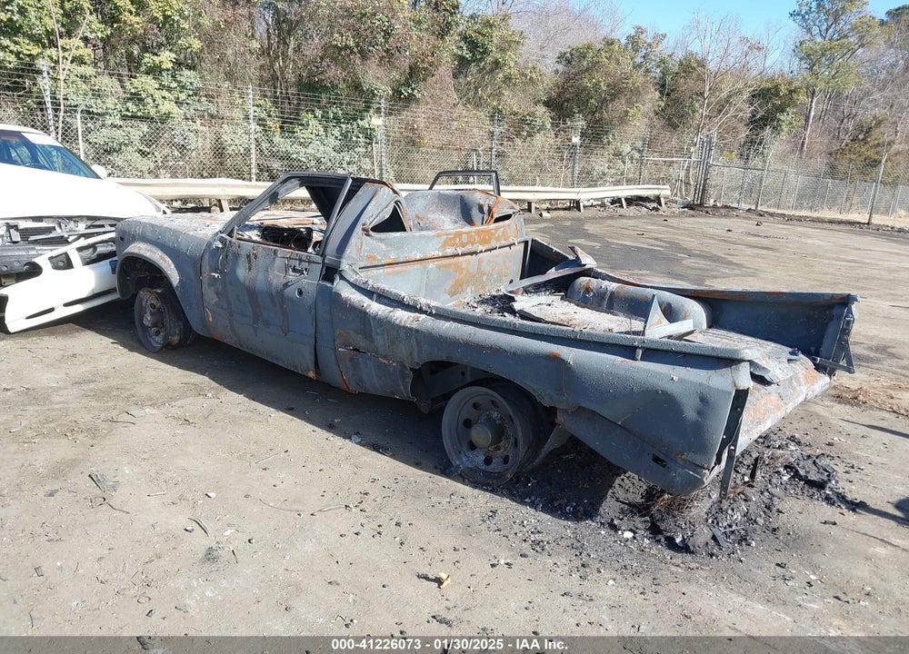 1982 TOYOTA PICKUP RN38 VIN: JT4RN38D5C0040340