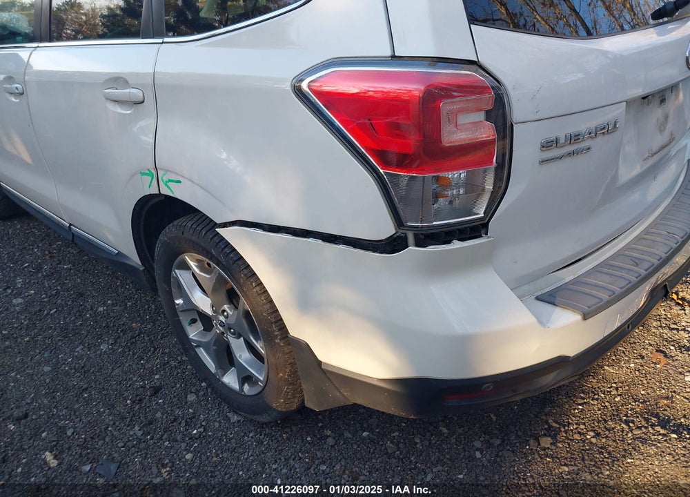 2018 SUBARU FORESTER 2.5I TOURING VIN: JF2SJAWC4JH440546