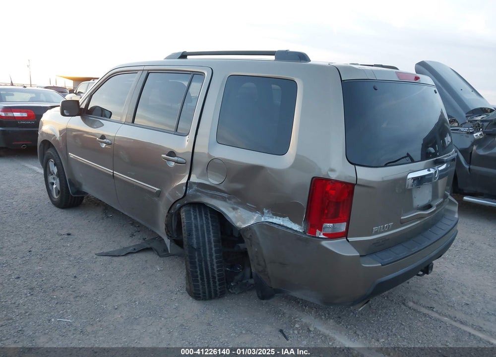 2010 HONDA PILOT EX-L VIN: 5FNYF4H6XAB010684