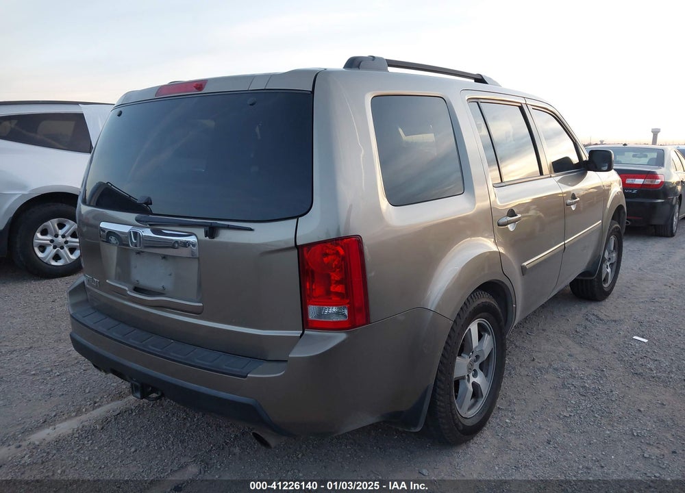 2010 HONDA PILOT EX-L VIN: 5FNYF4H6XAB010684