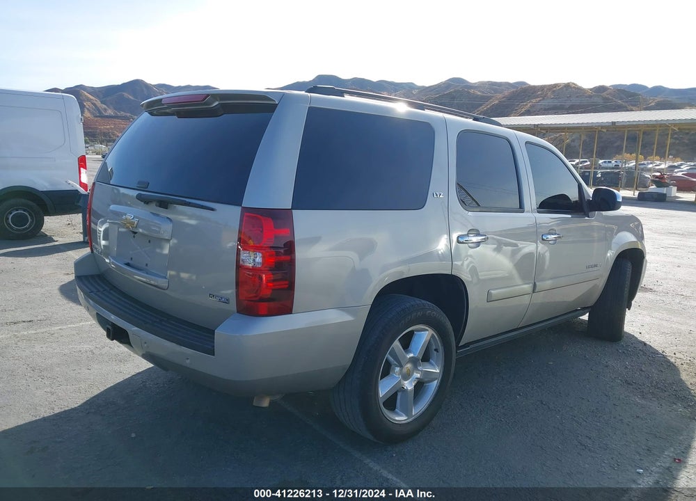 2008 CHEVROLET TAHOE LTZ VIN: 1GNFC13078R206403