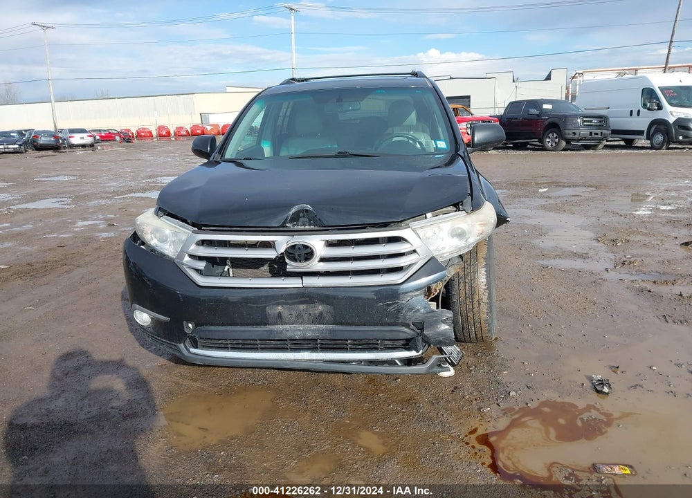 2011 TOYOTA HIGHLANDER SE V6 VIN: 5TDBK3EH8BS042516