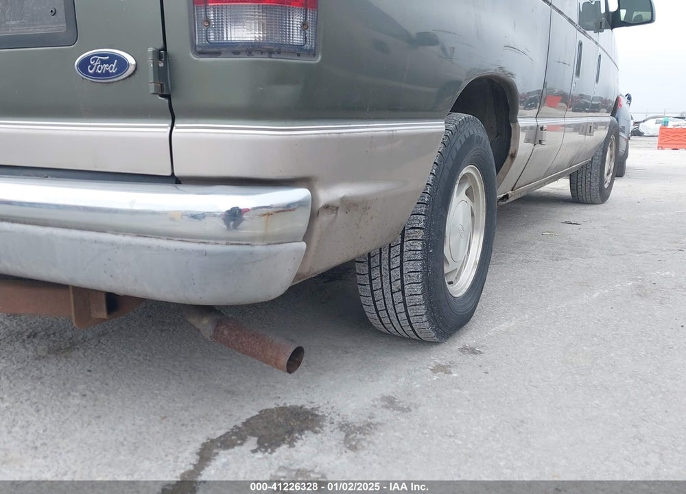 2002 FORD E-150 XL/XLT VIN: 1FMRE11L72HB38481