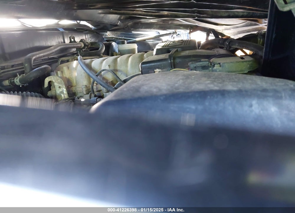 2003 TOYOTA TUNDRA SR5 V8 VIN: 5TBBT44103S336042