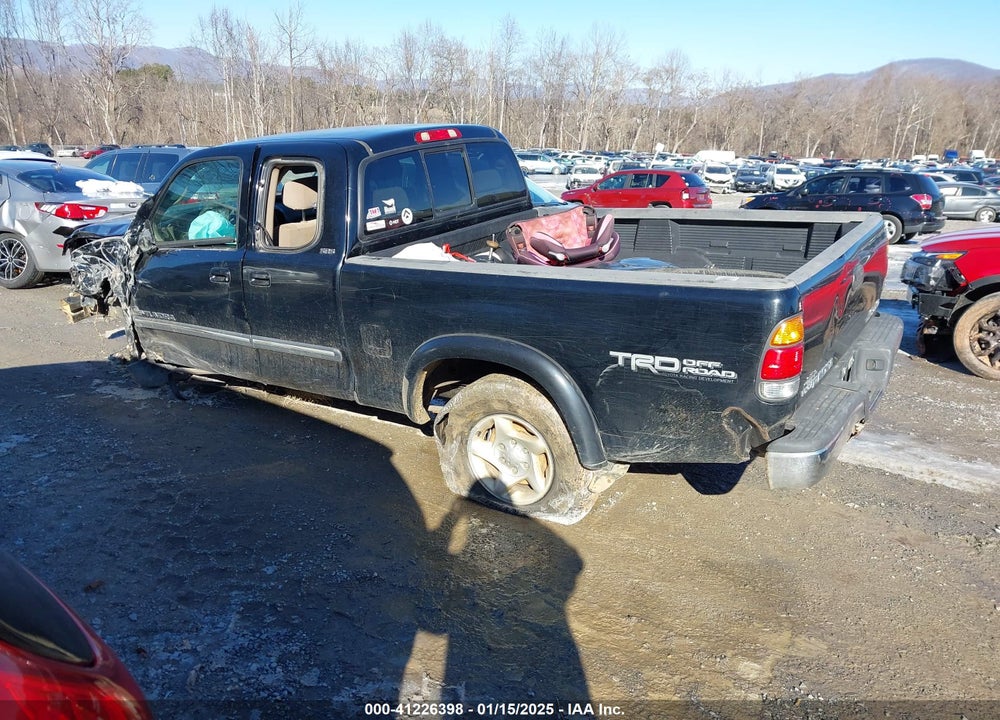 2003 TOYOTA TUNDRA SR5 V8 VIN: 5TBBT44103S336042