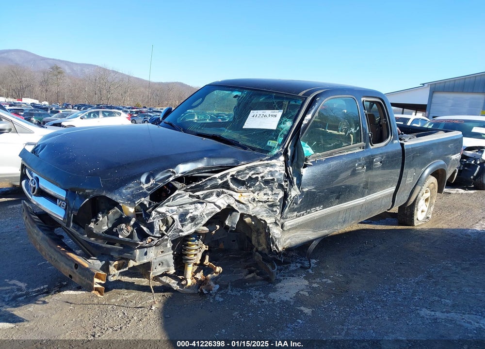 2003 TOYOTA TUNDRA SR5 V8 VIN: 5TBBT44103S336042