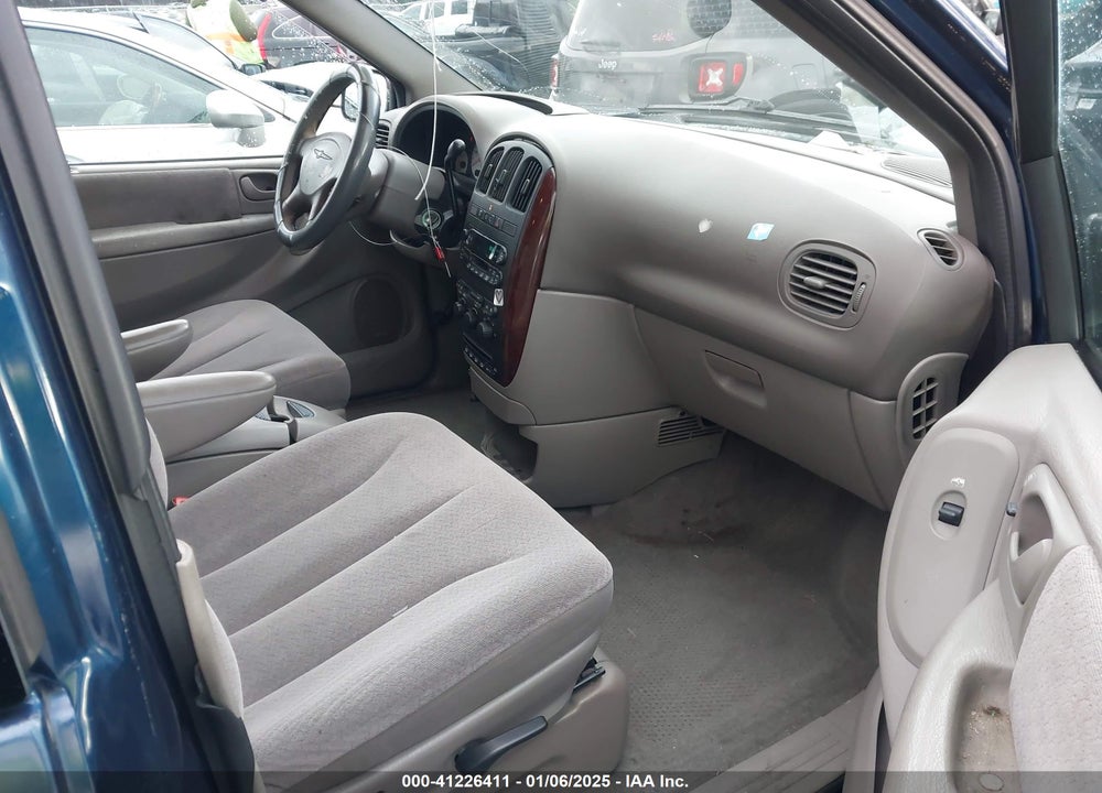 2001 CHRYSLER TOWN & COUNTRY LX VIN: 2C4GP44381R375308