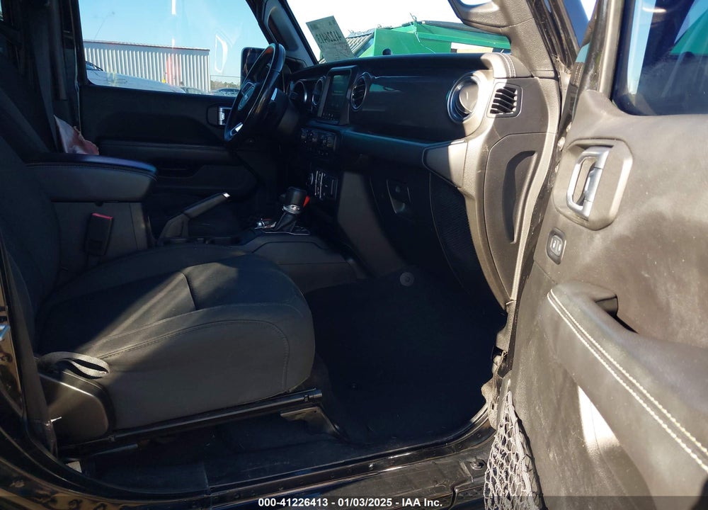 2020 JEEP WRANGLER UNLIMITED SAHARA 4X4 VIN: 1C4HJXEG2LW243468