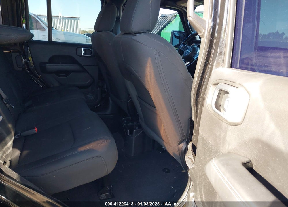 2020 JEEP WRANGLER UNLIMITED SAHARA 4X4 VIN: 1C4HJXEG2LW243468
