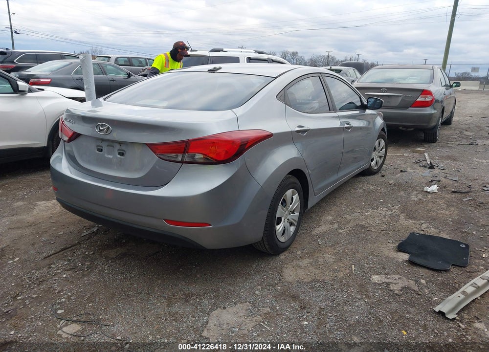 2016 HYUNDAI ELANTRA SE VIN: 5NPDH4AE6GH706642