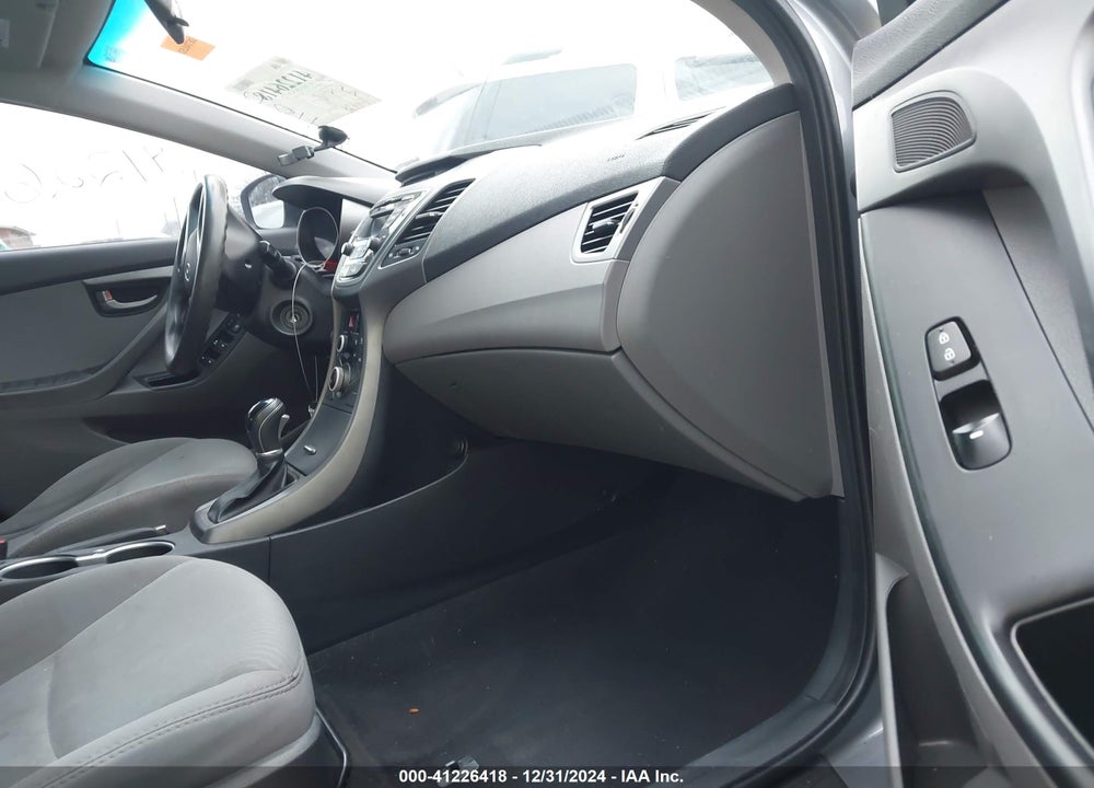 2016 HYUNDAI ELANTRA SE VIN: 5NPDH4AE6GH706642