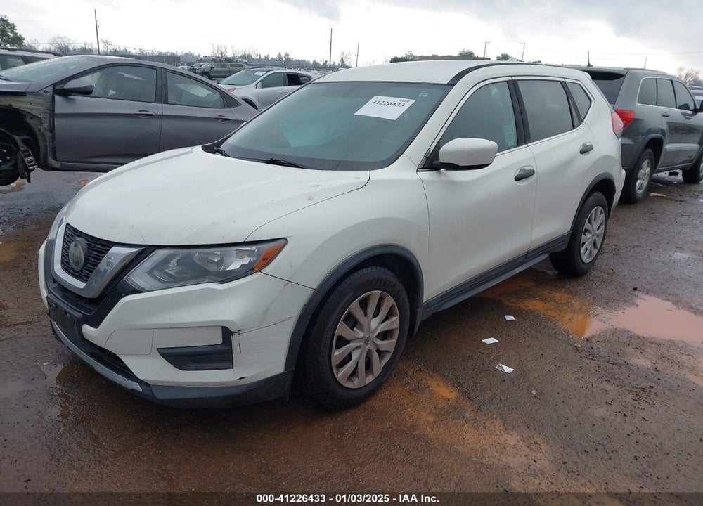 2018 NISSAN ROGUE S VIN: 5N1AT2MTXJC713611