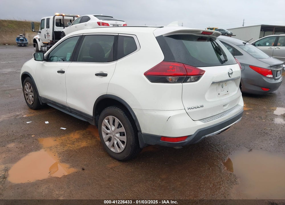 2018 NISSAN ROGUE S VIN: 5N1AT2MTXJC713611