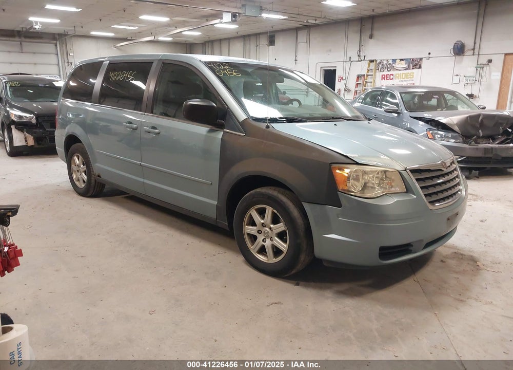 2010 CHRYSLER TOWN & COUNTRY NEW LX VIN: 2A4RR2D15AR365822