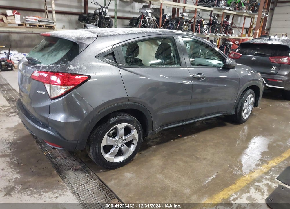 2022 HONDA HR-V AWD LX VIN: 3CZRU6H34NM701054