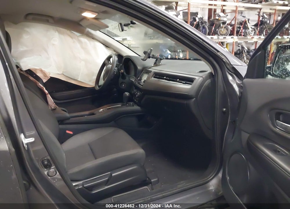 2022 HONDA HR-V AWD LX VIN: 3CZRU6H34NM701054