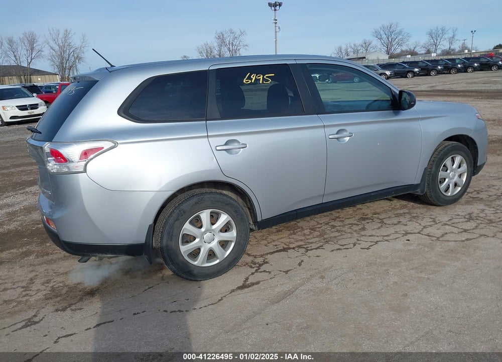 2014 MITSUBISHI OUTLANDER ES VIN: JA4AD2A33EZ009009