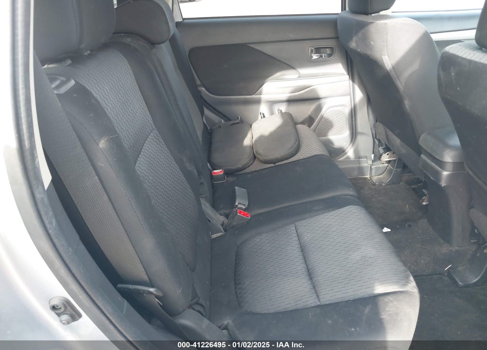2014 MITSUBISHI OUTLANDER ES VIN: JA4AD2A33EZ009009