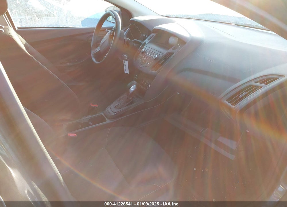 2018 FORD FOCUS S VIN: 1FADP3E2XJL243698