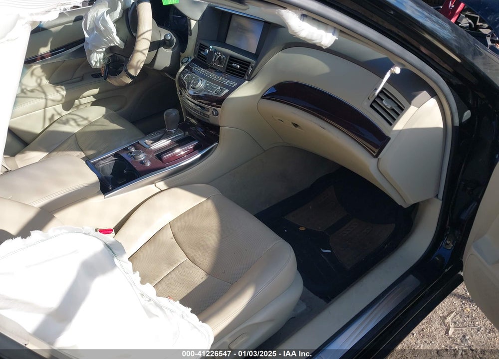 2019 INFINITI Q70 3.7X LUXE VIN: JN1BY1AR5KM585063