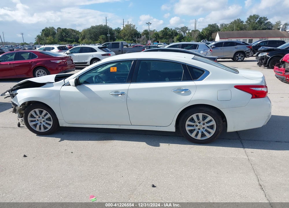 2017 NISSAN ALTIMA VIN: 1N4AL3AP8HN321524