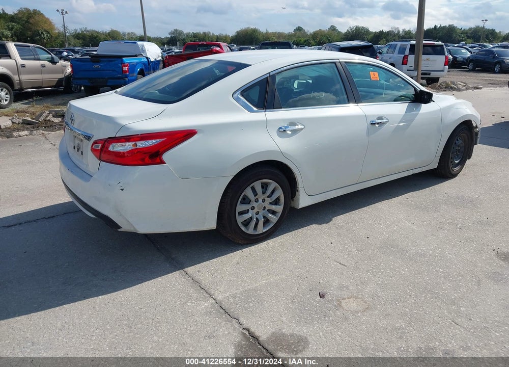 2017 NISSAN ALTIMA VIN: 1N4AL3AP8HN321524