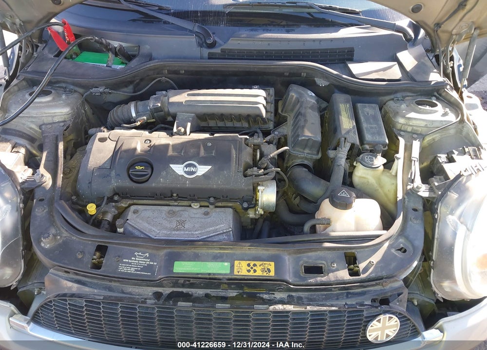 2007 MINI COOPER VIN: WMWMF33527TT52141