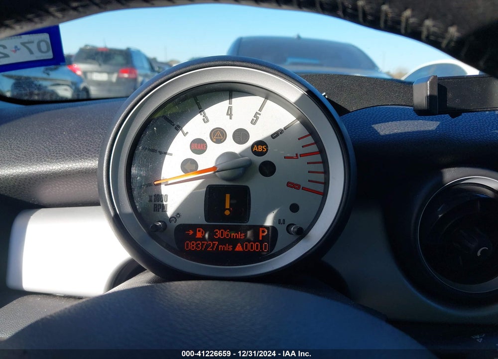2007 MINI COOPER VIN: WMWMF33527TT52141