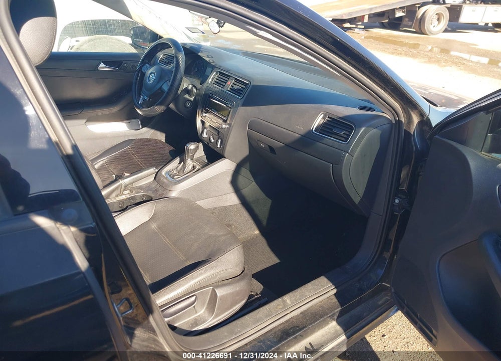 2011 VOLKSWAGEN JETTA 2.5L SE VIN: 3VWDX7AJ0BM013454