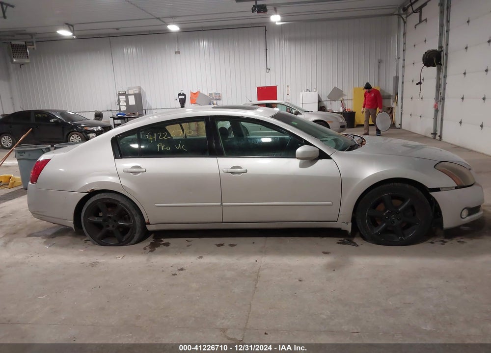 2004 NISSAN MAXIMA 3.5 SE VIN: 1N4BA41E14C913710
