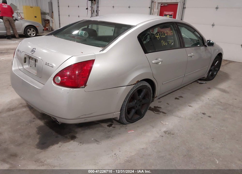 2004 NISSAN MAXIMA 3.5 SE VIN: 1N4BA41E14C913710