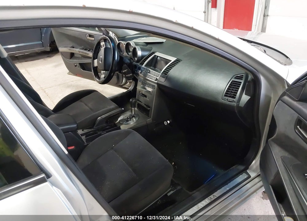 2004 NISSAN MAXIMA 3.5 SE VIN: 1N4BA41E14C913710
