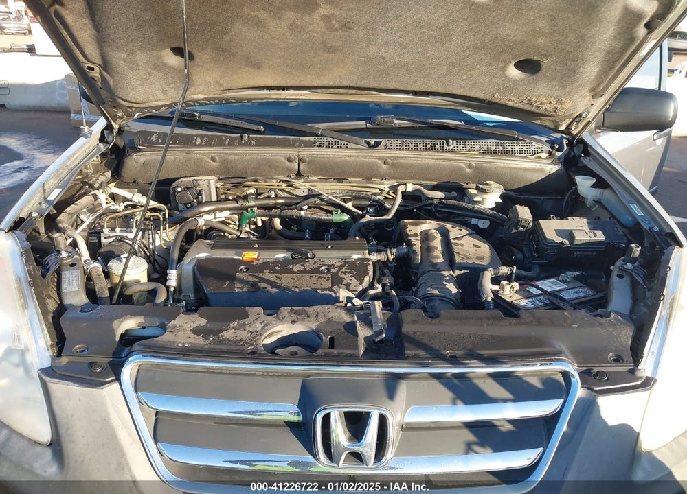 2005 HONDA CR-V LX VIN: JHLRD685X5C010798