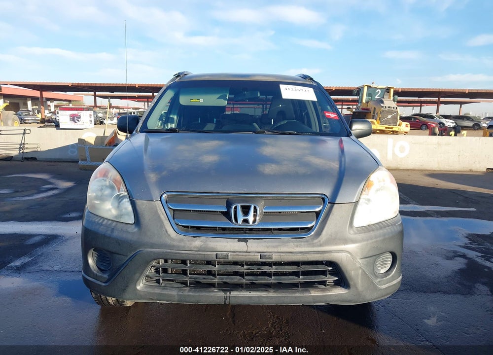 2005 HONDA CR-V LX VIN: JHLRD685X5C010798
