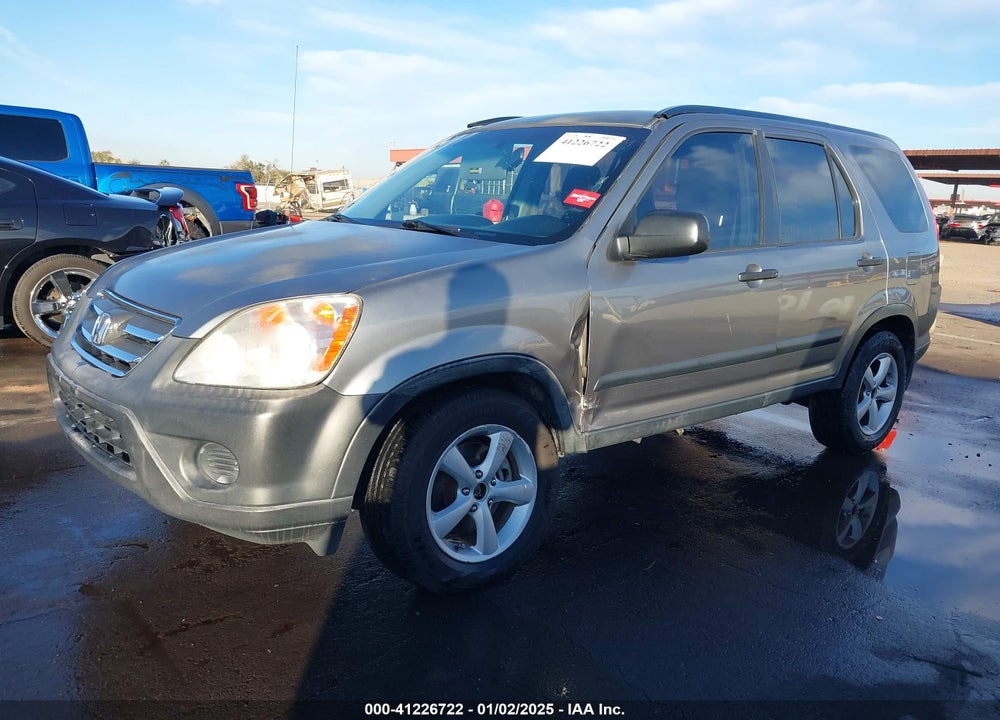 2005 HONDA CR-V LX VIN: JHLRD685X5C010798