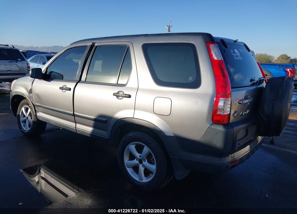 2005 HONDA CR-V LX VIN: JHLRD685X5C010798
