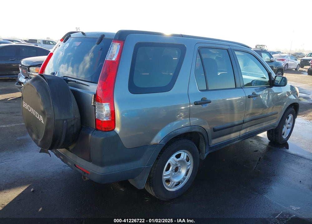 2005 HONDA CR-V LX VIN: JHLRD685X5C010798