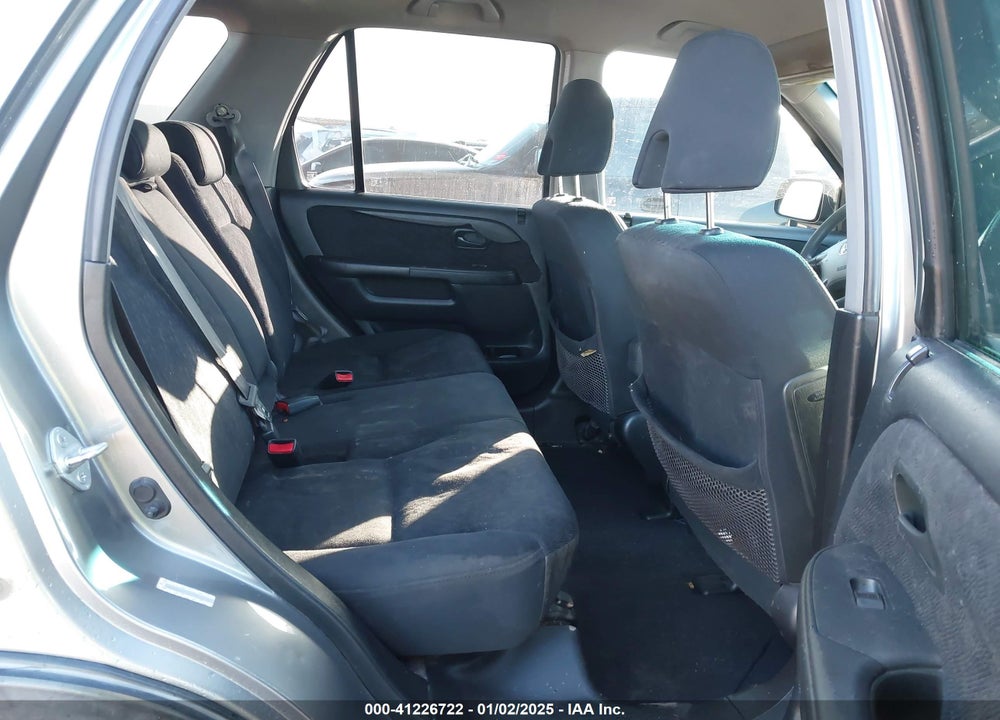 2005 HONDA CR-V LX VIN: JHLRD685X5C010798