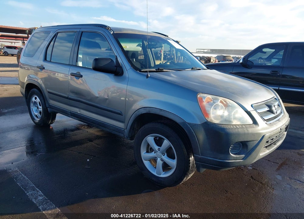 2005 HONDA CR-V LX VIN: JHLRD685X5C010798