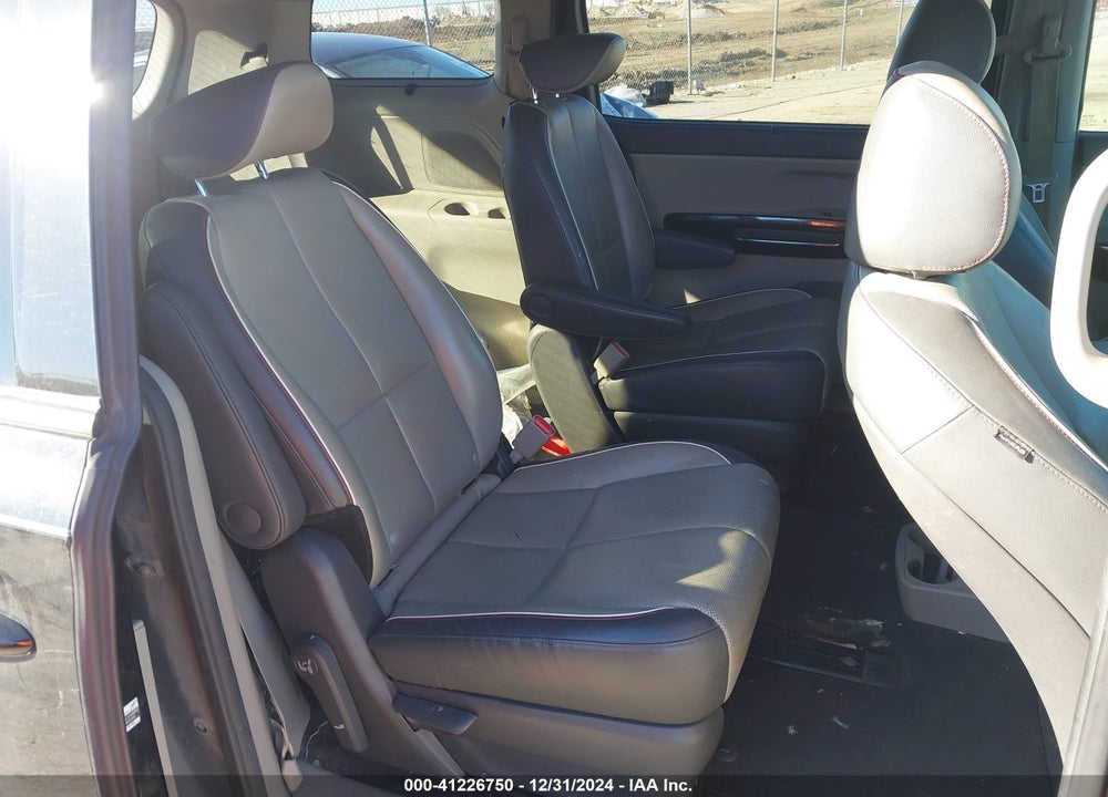 2016 KIA SEDONA SX VIN: KNDMC5C1XG6170268
