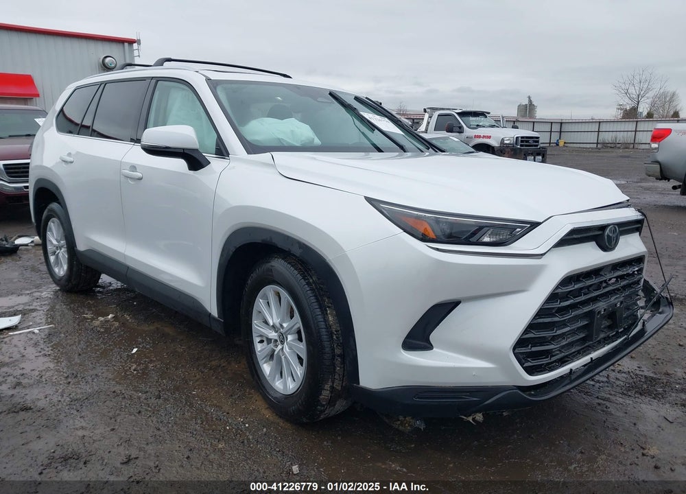 2024 TOYOTA GRAND HIGHLANDER XLE VIN: 5TDAAAB57RS034639