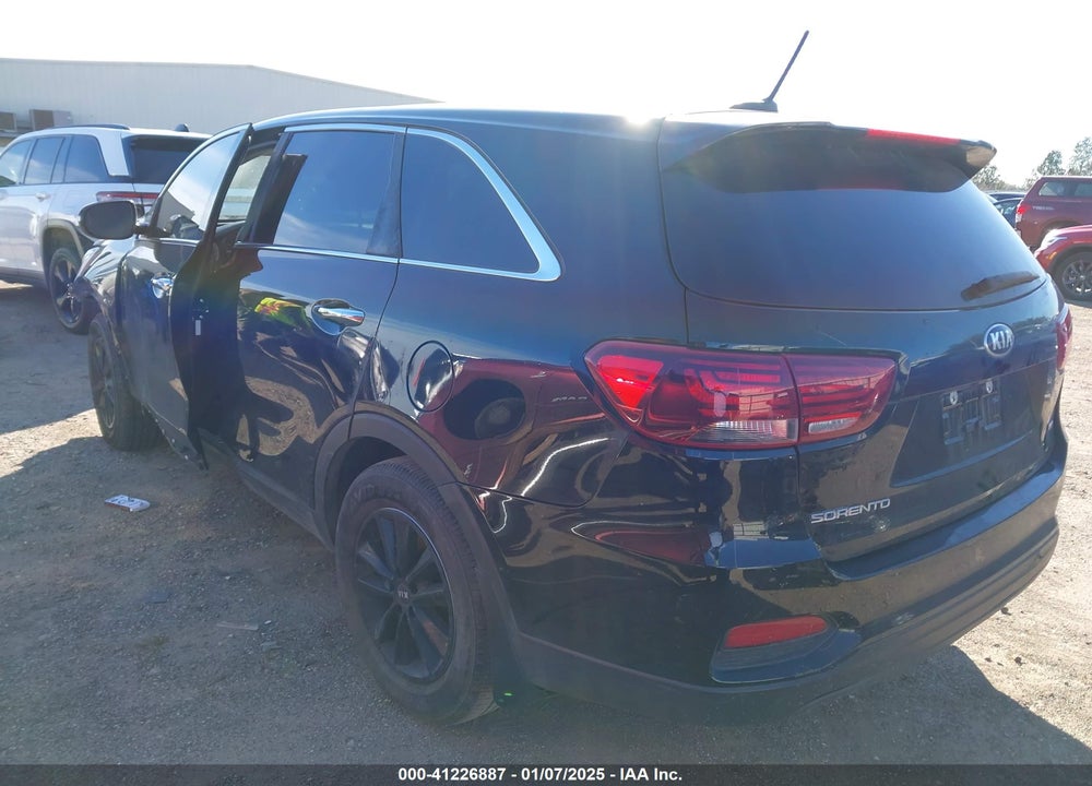 2019 KIA SORENTO 2.4L LX VIN: 5XYPG4A37KG542090