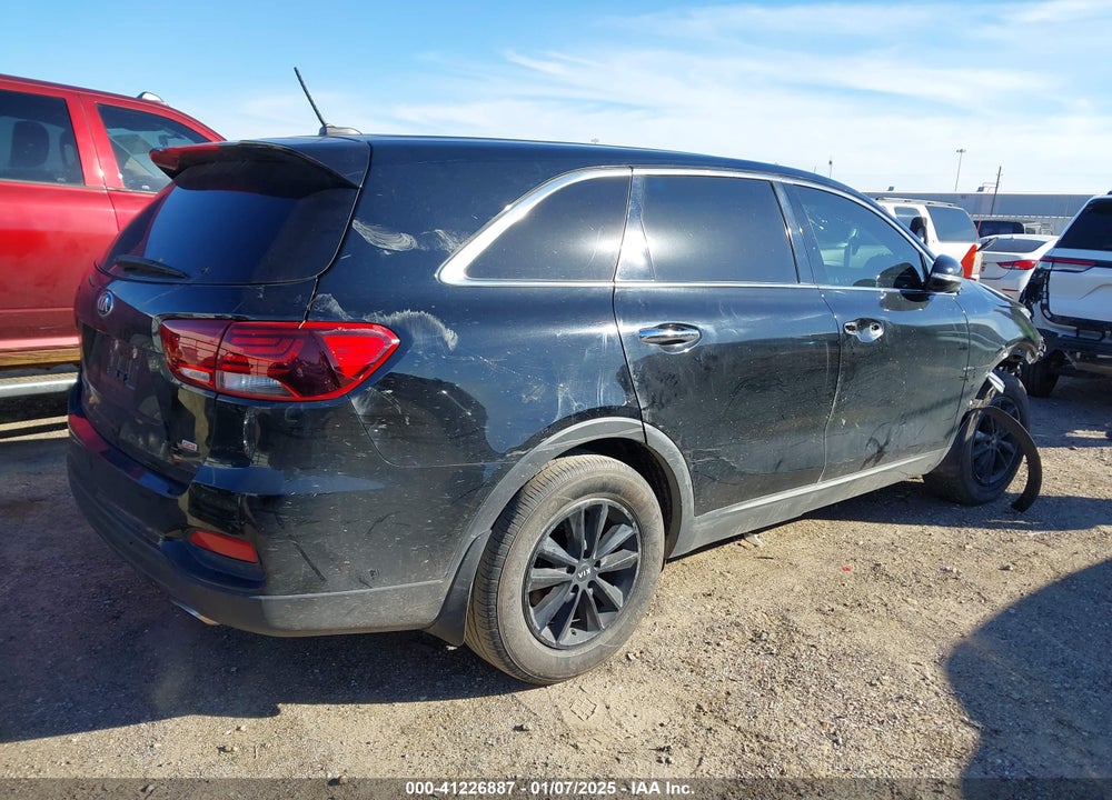 2019 KIA SORENTO 2.4L LX VIN: 5XYPG4A37KG542090