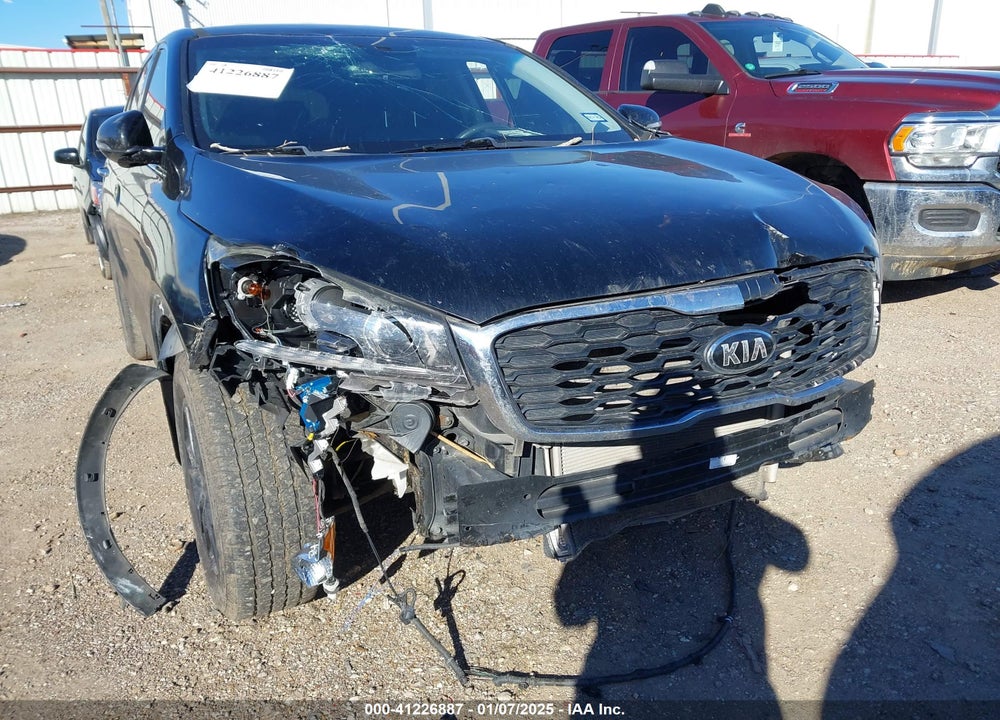 2019 KIA SORENTO 2.4L LX VIN: 5XYPG4A37KG542090