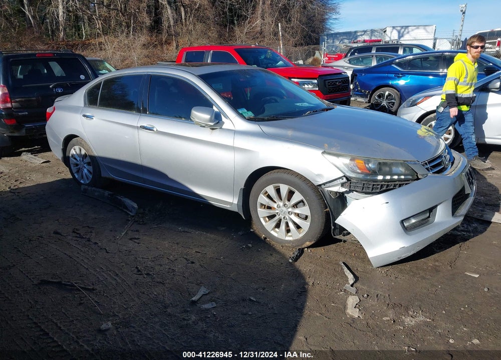 2013 HONDA ACCORD EX-L V-6 VIN: 1HGCR3F88DA004932