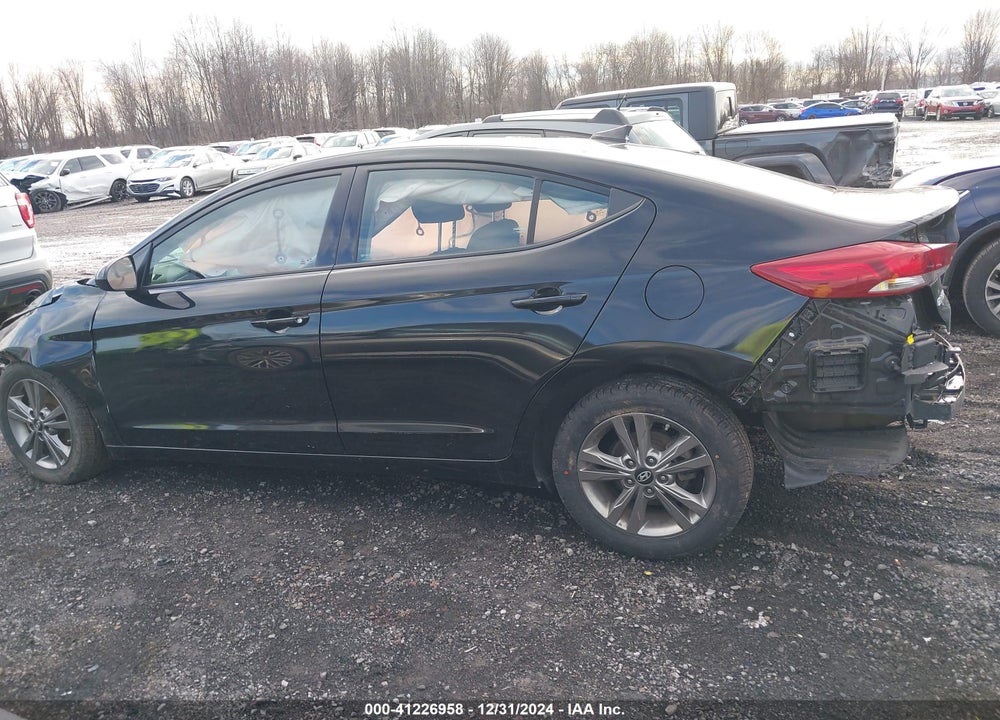 2018 HYUNDAI ELANTRA SEL VIN: 5NPD84LF3JH373345